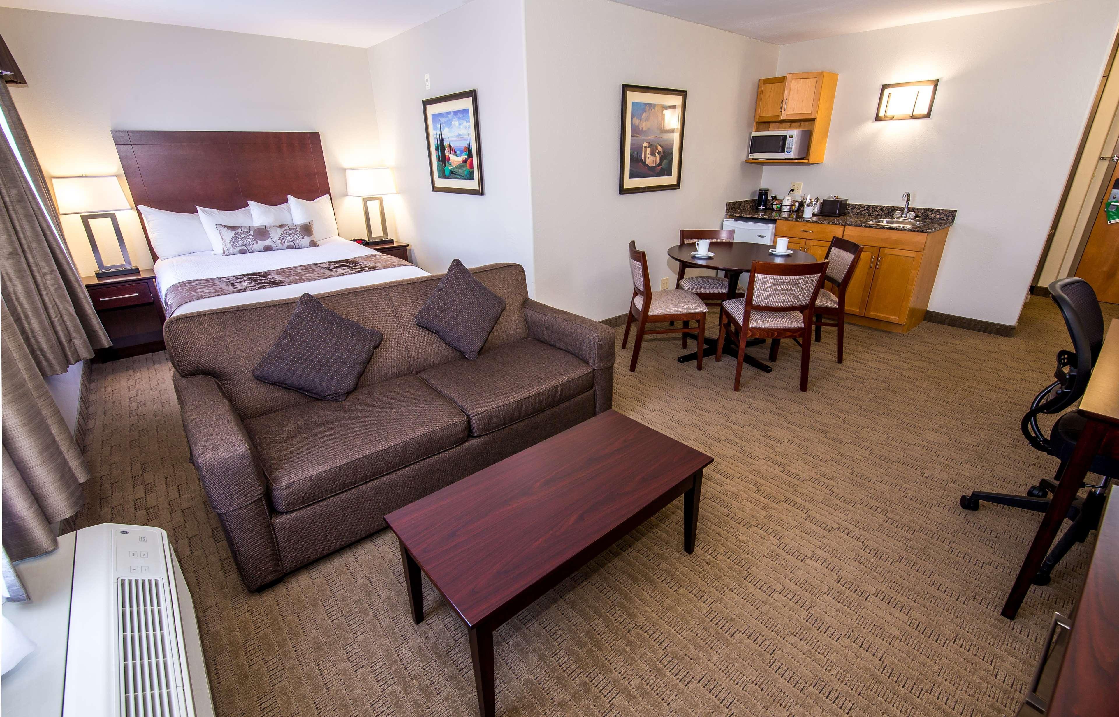 Best Western Plus Pembina Inn & Suites Winnipeg Exterior foto