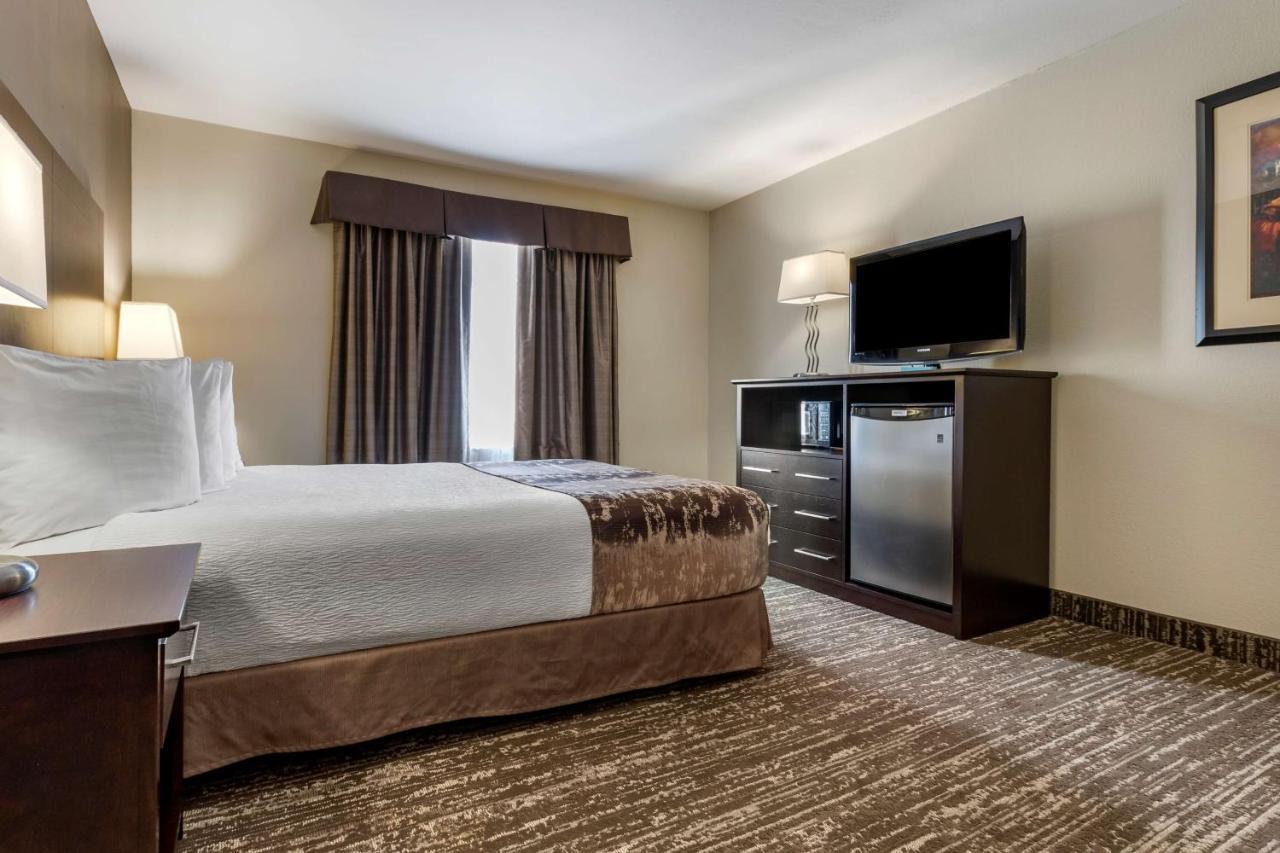 Best Western Plus Pembina Inn & Suites Winnipeg Exterior foto