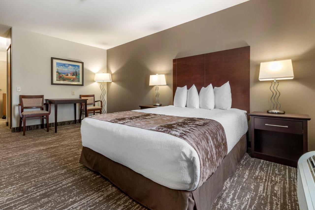 Best Western Plus Pembina Inn & Suites Winnipeg Exterior foto