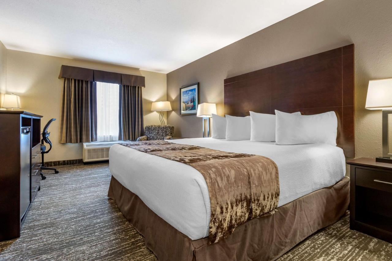 Best Western Plus Pembina Inn & Suites Winnipeg Exterior foto
