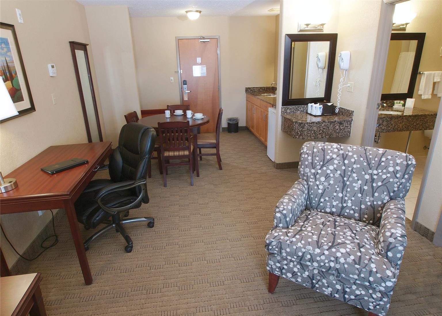 Best Western Plus Pembina Inn & Suites Winnipeg Exterior foto